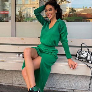 Jessica Cinched in waist dress with split in green Dollhouse-Collection 