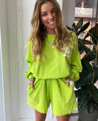 La La Sweatshirt and short set in green Dollhouse-Collection 