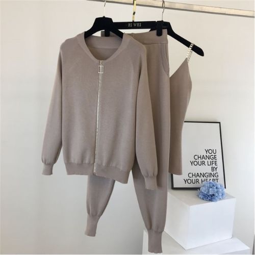 Maisie 3 piece set in taupe Dollhouse-Collection 